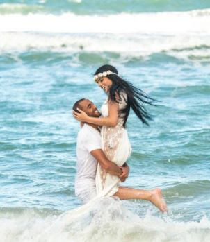 Larissa Saad and Lucas Moura said their I Do vows at the beach.